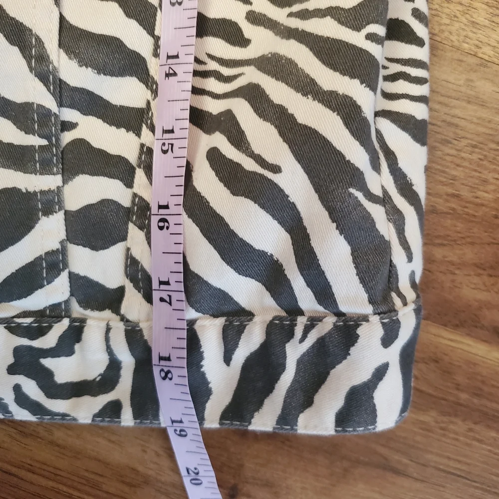 K. Kijan x H&M Girl's Size 11-12Y Zebra Jean Jacket